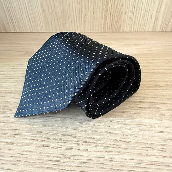 Giorgio Armani Italy Men's Black & White Small Polka Dot Silk Neck Tie 3.75" - Picture 7 of 7